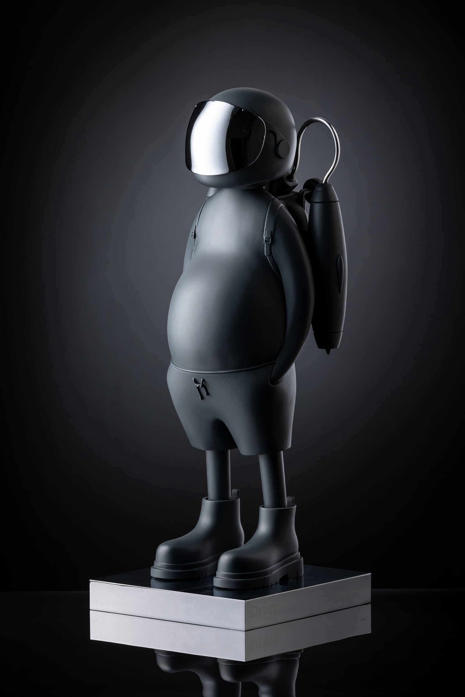 Drim 2025 — fine art resin, full figure with chrome visor