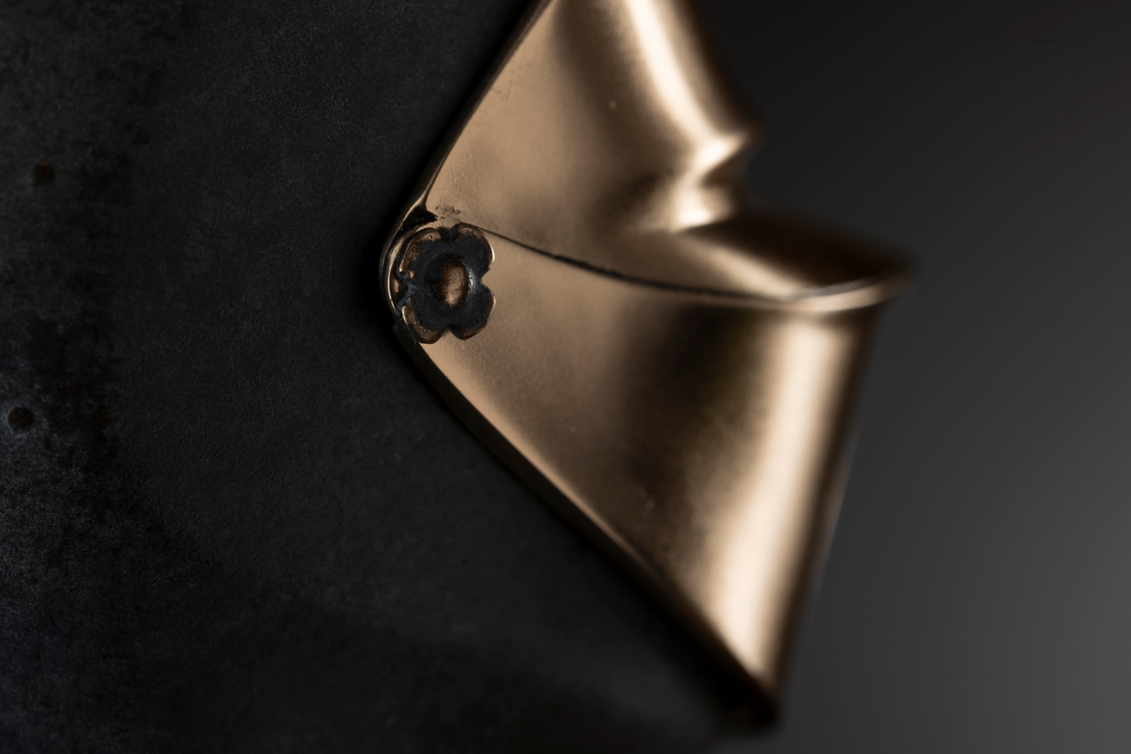 Nite — detail, polished visor